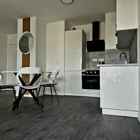 T2 Apartment *