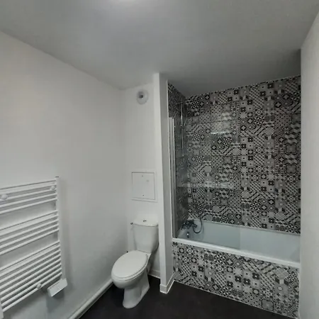 Apartment T2 *